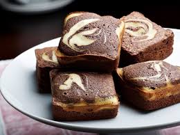 rezept fluffiger wolkenkuchen vom blech freundin de wolkenkuchen lebensmittel essen dessert ideen