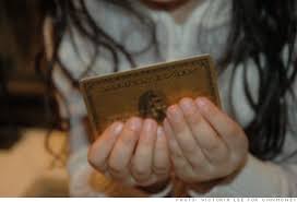 If you have responded to any communication asking you to provide any card or personal information, please inform direct express ® customer service immediately by calling the number on the back of your card. American Express Offered A Card To My 3 Year Old Daughter Jan 13 2011