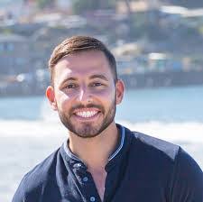 Chris Elias's Instagram, Twitter & Facebook