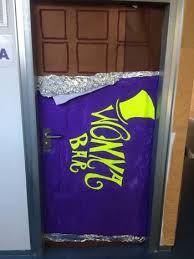 Gamificacion En El Aula Con La Obra Charlie Y La Fabrica De Chocolate Charlie Chocolate Factory Factory Decor Chocolate Factory Party