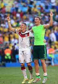 Lisa müller ist die frau von thomas müller, aber sie ist alles andere als eine typische spielerfrau. 120 Muller And Neuer Ideas Manuel Neuer Thomas Muller Soccer Players