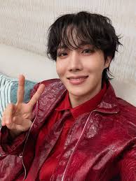 my boys and I are wishing you all a wonderful weekend.. Waiting to receive  a Rose from y'all.