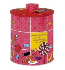 Boite A Bonbons Derriere La Porte Deco Boite Derriere La Porte Ustensiles De Cuisine Derriere La Porte Popcorn Maker Kitchen Appliances Side Table