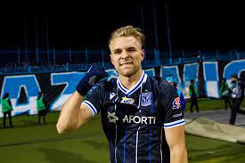 Join the discussion or compare with others! Lech Poznan Tymoteusz Puchacz Z Pieknym Golem Ale Dopiero Bramka Przy Bulgarskiej To Bedzie Dla Niego Cos Gol24