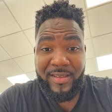 50 Cent's journey with child support has become quite legendary. He used to  pay his baby mama a generous $40,000 every month, which totals up to an  impressive $500,000 a year, but