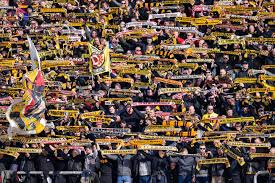 Dynamo dresden ultras best moments. Dynamo Fans Brullen Further Funftligisten Nach Spielabsage Zum Sieg Stern De