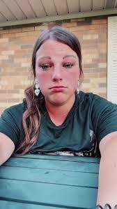 Nicole Newell's Instagram, Twitter & Facebook