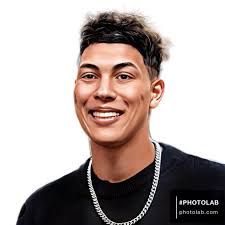 everyone Randi Mahomes Encourages Patrick Mahomes' 81-Year-Old Superfan:  “Have Fun and Yell Loud”