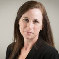 Lisa Vandenberg's Instagram, Twitter & Facebook