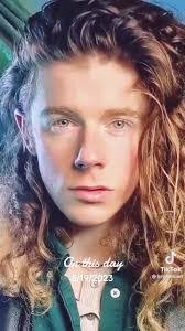 Shad Williams's Instagram, Twitter & Facebook