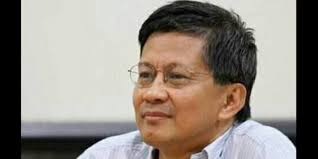 Explore tweets of rocky gerung @rockygerungcom on twitter. Berada Di Atas Tebing Ini 8 Potret Rumah Rocky Gerung Dikelilingi Pohon Pohon Besar Merdeka Com