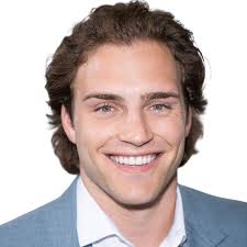 Justin Painter's Instagram, Twitter & Facebook