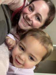 My baby girl will be 8 months tomorrow! It's so sad but exciting to see how  big she's gotten. My family has helped me with her so much especially so I  can