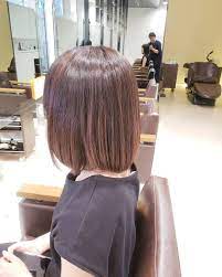 画像に含まれている可能性があるもの 1人以上 座ってる 複数の人 室内
