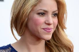 In 2011 shakira was appointed by president obama to the president's advisory commission on educational excellence for hispanics, and she is currently a unicef . Shakira Erkrankung An Der Stimme Sturzte Sie In Depression Brigitte De