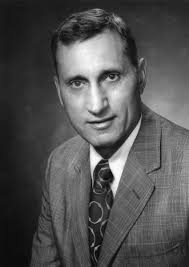 Robert Kilbourne's Instagram, Twitter & Facebook