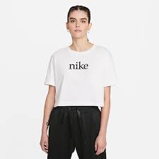 Shop the latest chic styles of 2021 plain black shirt of tees from women collections at zaful europe with prices down to €4.27. Women S Tops Shirts Nike Com