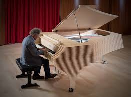 A parer mio i fazioli e bosendorfer sono eccellenti piano nulla da invidiare agli stainway anzi per suonare alcuni autori sono meglio. The Kengo Kuma Fazioli Grand Piano World Piano News