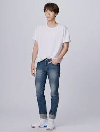 Timoteo/timothy debutou em 28 de outubro de 2014 como rapper, dançarino e vocal do grupo hotshot, com o single take a shot. The Unit Profiles 068 Timoteo Hotshot Wattpad
