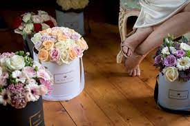 Luxury collection hat box flowers ,really nice flowers delivered , tigerlily hat box flowers , flowers in donegal, flowers in dublin, wedding package. Order Send Parisian Hatbox Flowers Online Bloom Magic