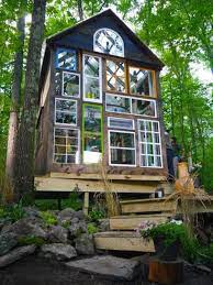 Funky 140 Sq Ft Off Grid Cabin Best Tiny House Tiny House Builders Glass House
