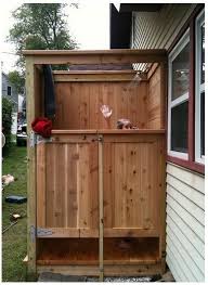 Outdoor Shower Love This Idea If I Had A Pool Outdoor Shower Outdoor Shower Enclosure Outdoor Baths
