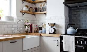 Gambar kitchen set minimalis terbaru dengan keramik dinding dapur unik. 18 Desain Kitchen Set Mini Terfavorit