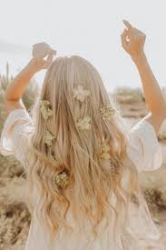 Black And Platinum Hair Aesthetic February Podcast How I Built This Barefoot Blonde By Amber Fillerup Clark Blonde Aesthetic Barefoot Blonde Hair Hair Styles