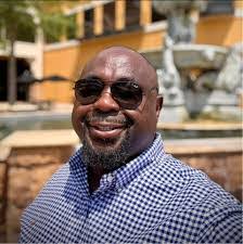 Chris Howell's Instagram, Twitter & Facebook