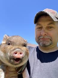 Randy Rapier's Instagram, Twitter & Facebook