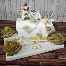 Das privileg die diamanthochzeit zu feiern, ist nur wenigen paaren vorbehalten. Gift For Golden Wedding Chest On Gift Plate Geschenke Zur Goldenen Hochzeit Geschenk Hochzeit Geldgeschenk Goldene Hochzeit