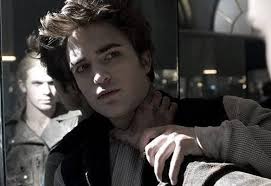 Se Edward avesse seguito James di nuovo alla radura e avesse lasciato Bella  alle cure di Alice ed Emmett, Twilight sarebbe finita prima? : r/twilight