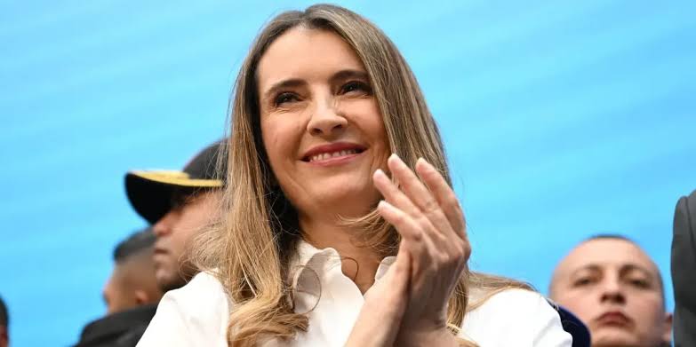 Hoja de Vida Paloma Valencia, candidata a la Presidencia de Colombia –  Galería Política