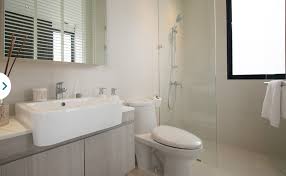 En esta revisión hemos recogido ejemplos de las opciones de diseño más atrevidas, elegantes y confortables que se pueden poner en práctica sin ningún temor en los baños pequeños. Como Decorar Un Bano De Forma Facil Y Con Todo El Estilo Homecenter