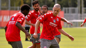 Entweder spielte der club bis saisonschluss um den aufstieg und auf einmal kommen spieler, an die früher nicht zu denken war. Fsv Mainz 05 Mit Dimitri Lavalee Soll Die Null Stehen
