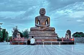 Considered one of the most important religious celebrations for jains, mahavir jayanti commemorates the day of birth of lord mahaveer. Mahavir Jayanti In India In 2021 Office Holidays