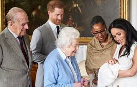 Mutter und baby sind wohlauf. Doria Ragland Baby Archie S American Grandmother Is A Free Spirit And Meghan S Most Trusted Confidante Independent Ie