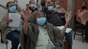 Aunque algunos ya lograron registrarse a sí mismos o a sus familiares, muchos más no recibieron la confirmación o el sistema no se los permite, pues dos días después de que la secretaría de salud presentó la página mivacuna para registrar a los adultos mayores para ser vacunados contra el. La Jornada Sigue La Aplicacion De Segunda Dosis De Vacuna Anticovid En El Pais