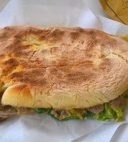 Dieci bambini, uno dei quali di nove mesi, sono stati ricoverati sempre a palermo per un inizio di ipotermia dopo essere rimasti intrappolati. Arancina Bomba Picture Of Touring Cafe Beach Sicily Tripadvisor