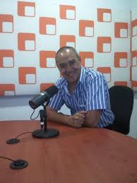 Hoy el famoso programa de radio la mano peluda vuelve a estar de luto por la muerte de su primer conductor del programa rubén garcía castillo, quien falleció a causa de una presunta. Dadqwhlv Xg92m