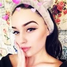 Angela Ezzo's Instagram, Twitter & Facebook