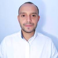 70+ perfiles de «Escobar González»