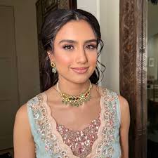 Basma khan @umshabyuzmababar @fashionfacebeauty