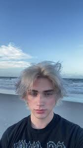 Cameron Hawes's Instagram, Twitter & Facebook