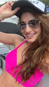 Lookin’ for dat ER 🙃😉😗 #happygirl #bayoulife #bayoubelle