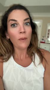 June reading recap…lots of meh 😒 😂, The Drowning Woman