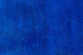 Pour une cuisine aux allures mythiques, utilisez de la peinture bleu roi pour colorer un mur de la pièce et laissez les autres murs blancs. Couleur Bleu Majorelle Conseils Peinture Et Deco Ooreka