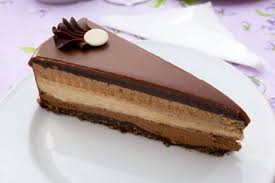 È proposta proprio dalla perugina la ricetta della cheesecake ai tre cioccolati perugina, ennesima e golosa variante della tradizionale torta fredda al cioccolato. Cheesecake Ai Tre Cioccolati La Ricetta Torta Al Cioccolato Cioccolato Dolci