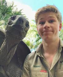 Robert Irwin making his dad proud : r/MadeMeSmile