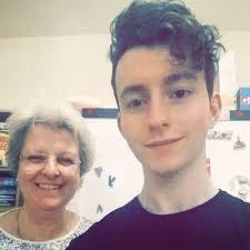 Tom Caine (@TomDCaine)